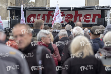 Kundgebung 'Aufstehen für eine neue soziale Demokratie' in Berlin