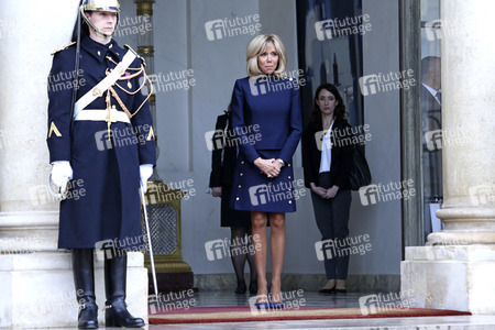 Brigitte Macron empfängt Melania Trump in Paris