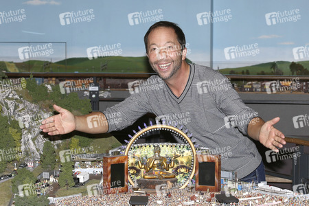 DJ Bobo besucht das Miniatur Wunderland in Hamburg