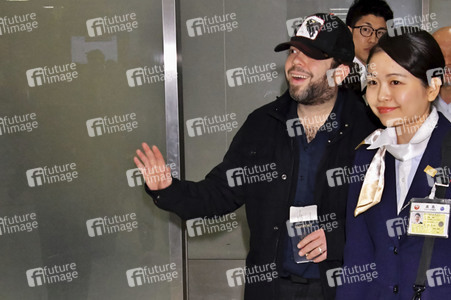 Ankunft von Eddie Redmayne und Dan Fogler in Narita