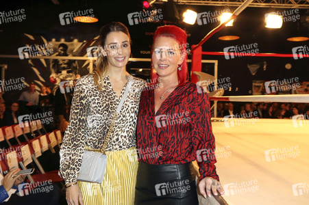 Fashion-Duell Ella Deck Couture vs. Felix W in Hamburg