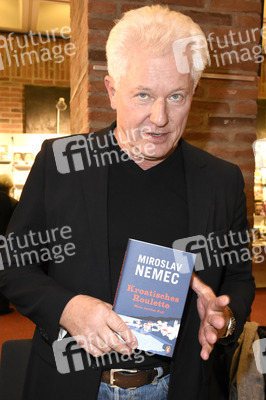 Lesung von Miroslav Nemec auf dem Literaturfest München 2018