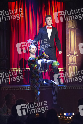 Premiere der Sarrasani Show 'Cirque FouFou' in Dresden