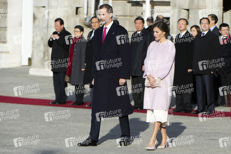 Offizielle Begrüßung von Xi Jinping in Madrid