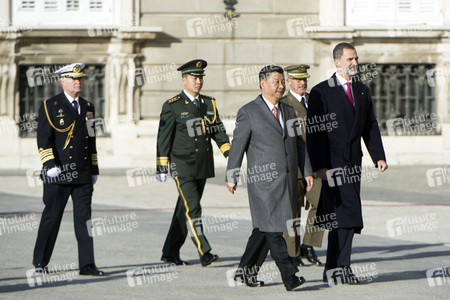 Offizielle Begrüßung von Xi Jinping in Madrid