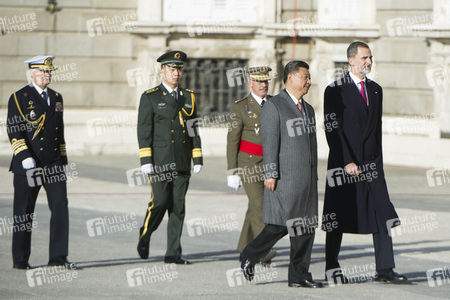 Offizielle Begrüßung von Xi Jinping in Madrid