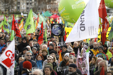 Demonstration 'Kohle stoppen - Klimaschutz jetzt!' in Köln