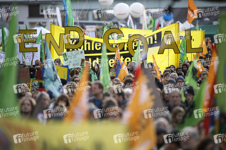 Demonstration 'Kohle stoppen - Klimaschutz jetzt!' in Köln