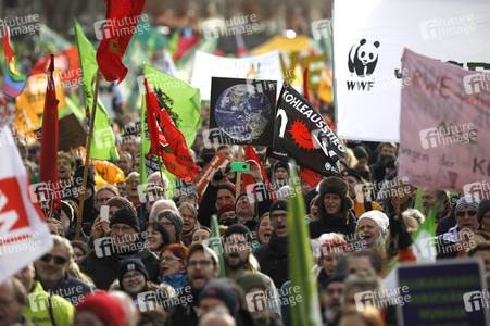Demonstration 'Kohle stoppen - Klimaschutz jetzt!' in Köln
