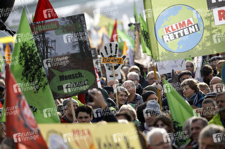 Demonstration 'Kohle stoppen - Klimaschutz jetzt!' in Köln