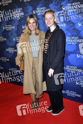 Deutschlandpremiere 'Der größte Schwanensee der Welt' in Berlin