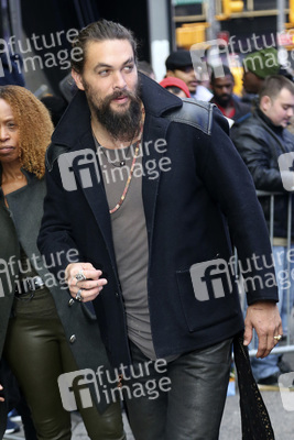 Jason Momoa in der Nachrichtensendung 'Good Morning America' in New York