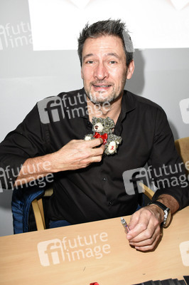 Charity Teddybären-Verkauf in München