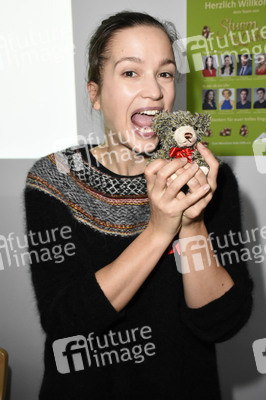 Charity Teddybären-Verkauf in München