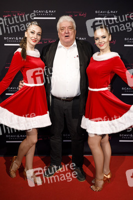 Premiere des Kölner Weihnachtscircus 2018 in Köln