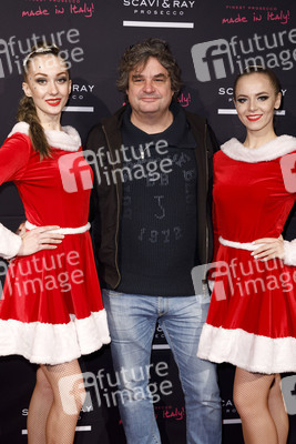 Premiere des Kölner Weihnachtscircus 2018 in Köln