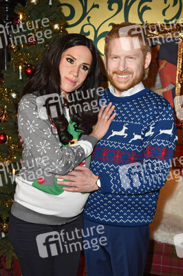 Präsentation der Live-Figuren von Meghan und Harry in Berlin