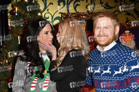 Präsentation der Live-Figuren von Meghan und Harry in Berlin