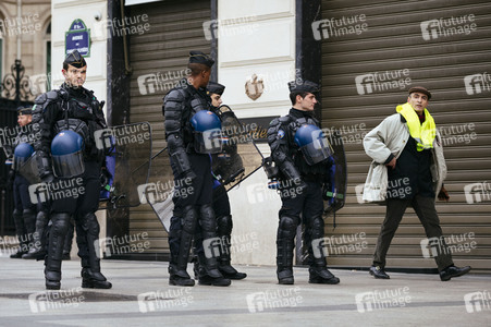 Gelbwesten-Protest in Paris