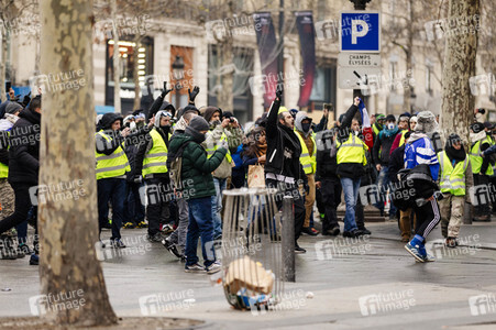 Gelbwesten-Protest in Paris