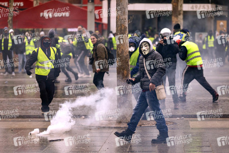 Gelbwesten-Protest in Paris
