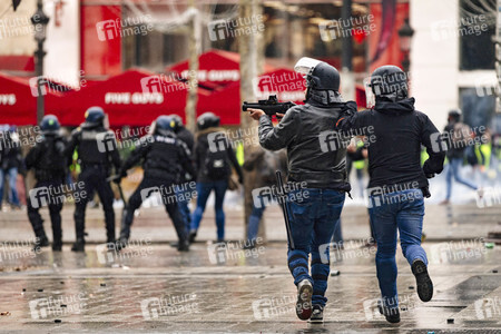 Gelbwesten-Protest in Paris