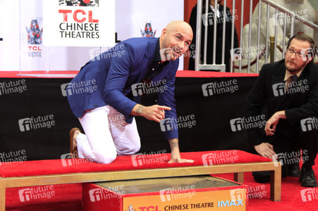 Hand and Footprint Ceremony mit Pitbull in Los Angeles