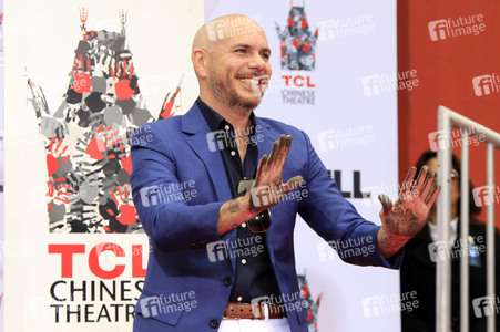Hand and Footprint Ceremony mit Pitbull in Los Angeles