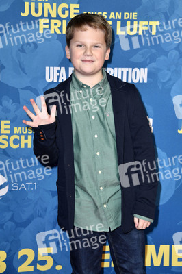 Filmpremiere 'Der Junge muss an die frische Luft' in Berlin