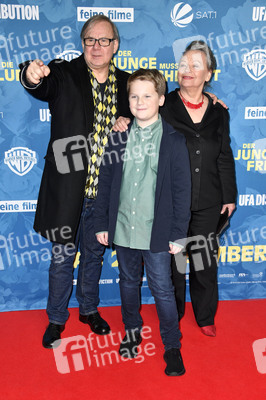 Filmpremiere 'Der Junge muss an die frische Luft' in Berlin