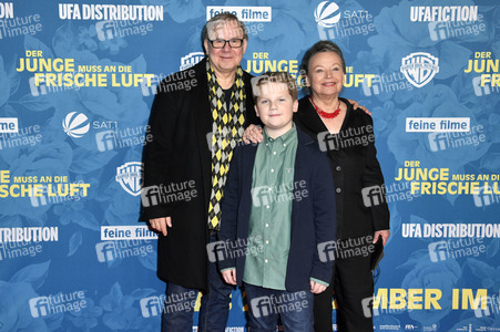 Filmpremiere 'Der Junge muss an die frische Luft' in Berlin