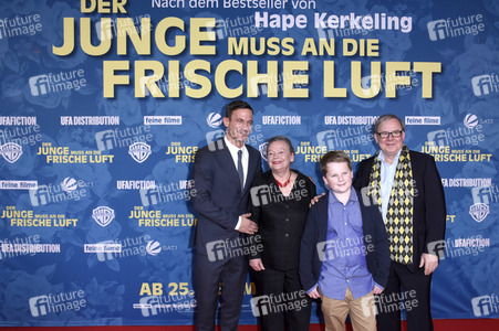 Filmpremiere 'Der Junge muss an die frische Luft' in München