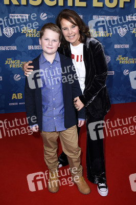 Filmpremiere 'Der Junge muss an die frische Luft' in München