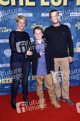 Filmpremiere 'Der Junge muss an die frische Luft' in München