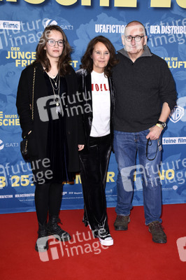 Filmpremiere 'Der Junge muss an die frische Luft' in München