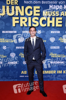 Filmpremiere 'Der Junge muss an die frische Luft' in München
