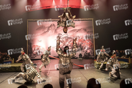 Premiere der Jubiläumsshow '30 Jahre Chinesischer Nationalcircus' in Hannover