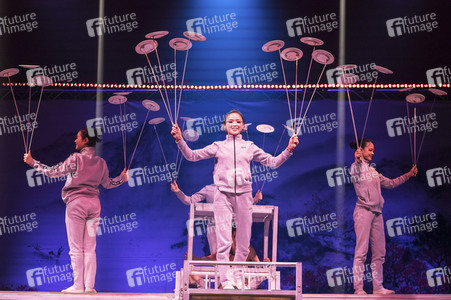 Premiere der Jubiläumsshow '30 Jahre Chinesischer Nationalcircus' in Hannover