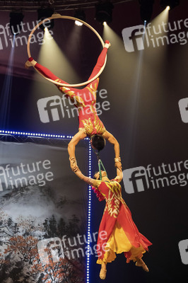 Premiere der Jubiläumsshow '30 Jahre Chinesischer Nationalcircus' in Hannover