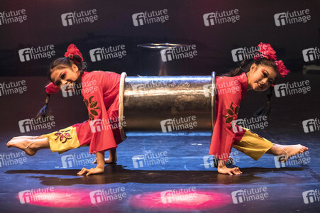 Premiere der Jubiläumsshow '30 Jahre Chinesischer Nationalcircus' in Hannover