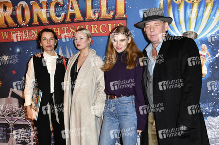 Premiere vom 15. Original Roncalli Weihnachtscircus in Berlin