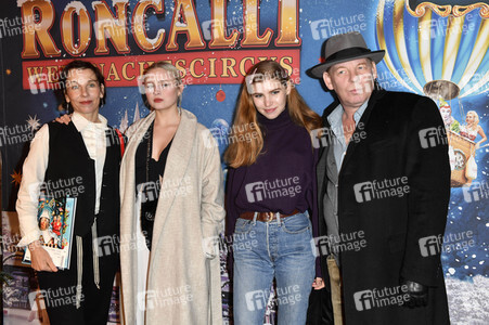 Premiere vom 15. Original Roncalli Weihnachtscircus in Berlin
