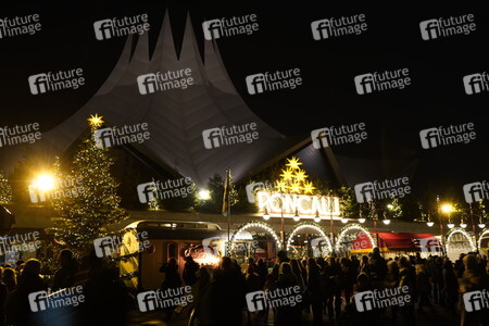 Premiere vom 15. Original Roncalli Weihnachtscircus in Berlin