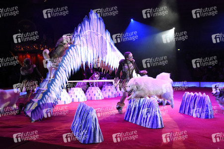 Premiere 1. Winterprogramm 2018 Circus Krone in München