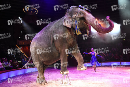 Premiere 1. Winterprogramm 2018 Circus Krone in München