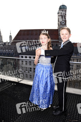 Photocall mit den Narrhalla Prinzenpaaren 2019 in München