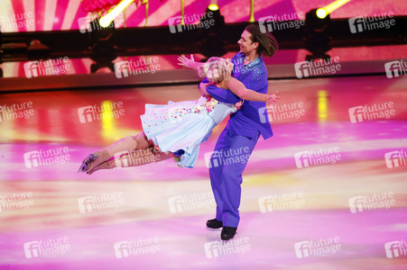 1. Live-Sendung der TV Show 'Dancing on Ice' in Köln