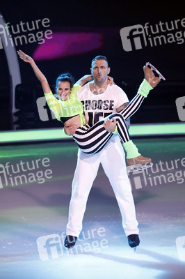 1. Live-Sendung der TV Show 'Dancing on Ice' in Köln