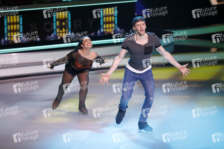 1. Live-Sendung der TV Show 'Dancing on Ice' in Köln