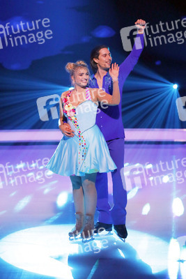 1. Live-Sendung der TV Show 'Dancing on Ice' in Köln